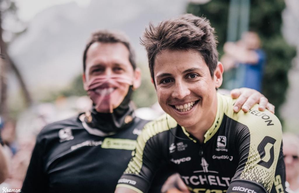 esteban-chaves-mitchelton-scott-paron-2018