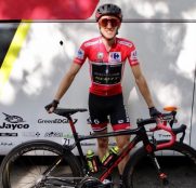 simon-yates-mitchelton-scott-rojo-1