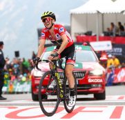 simon-yates-mitchelton-scott-rojo-coll-gallina