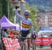 aida-nuño-celebra-cx-llodio-2018-copa-españa