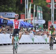 gino-mader-6ª-etapa-tour-hainan-2018
