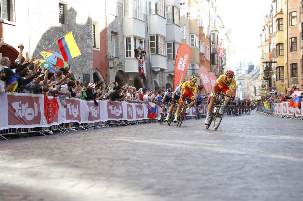 jesus-herrada-omar-fraile-peloton-innsbruck2018