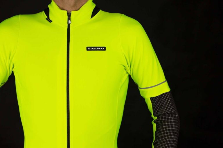 Etxeondo Sekur-Sekura, Iluminación y protección en una chaqueta