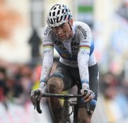 mathieu-van-der-poel-Jaarmarktcross-niel-dvv-trofee-2018