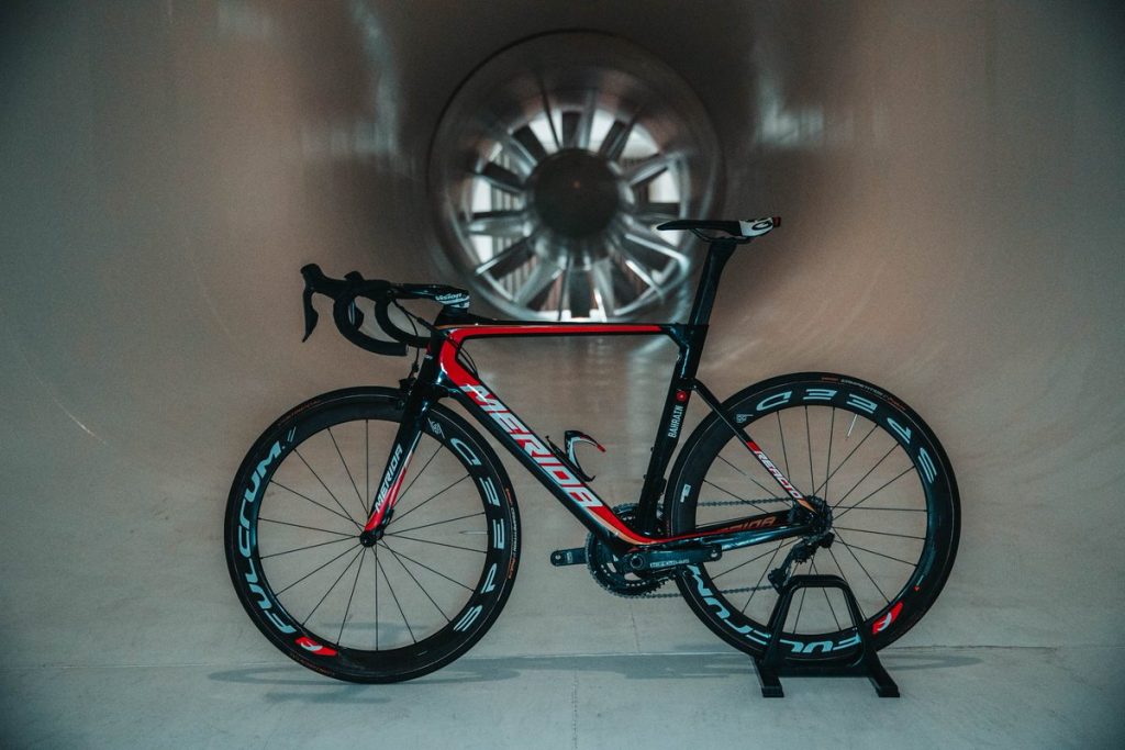 bahrain-mclaren-merida-2019-3