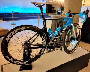 movistar-canyon-aeroad