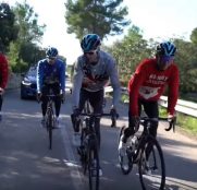 El Team Sky se ‘abriga’ en Mallorca para felicitar la Navidad (Vídeo)