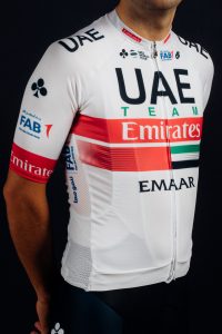 uae-emirates-maillot-2019-3