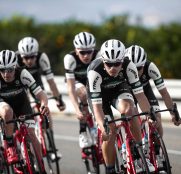 kometa-cycling-maillot-2019-grupo