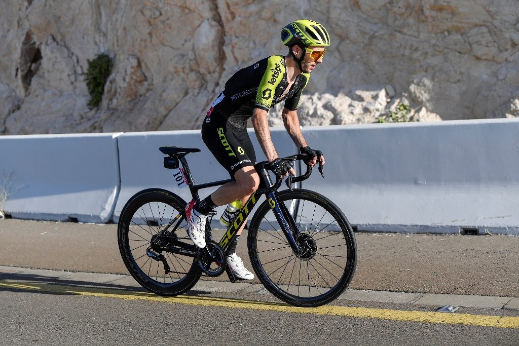 adam-yates-mitchelton-scott-uae-tour-2020-etapa3-meta-2