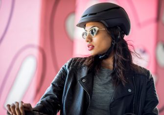 Charge-WaveCel-Commuter-Helmet_Lifestyle_1