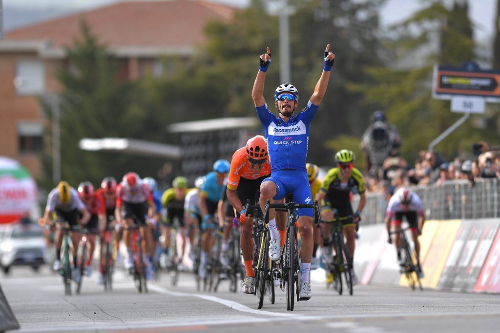 Julian-Alaphilippe-deceuninck-Tirreno-Adriatico-2019-etapa2