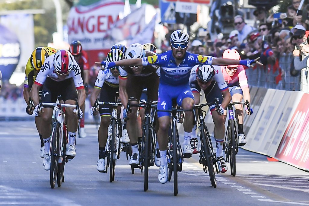 Julian-Alaphilippe-deceuninck-quickstep-milan-san-remo-2019-12