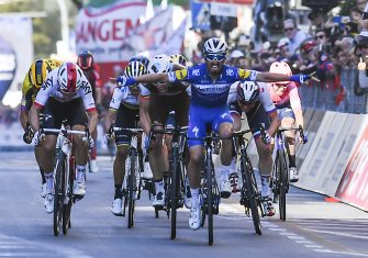 Julian-Alaphilippe-deceuninck-quickstep-milan-san-remo-2019-12