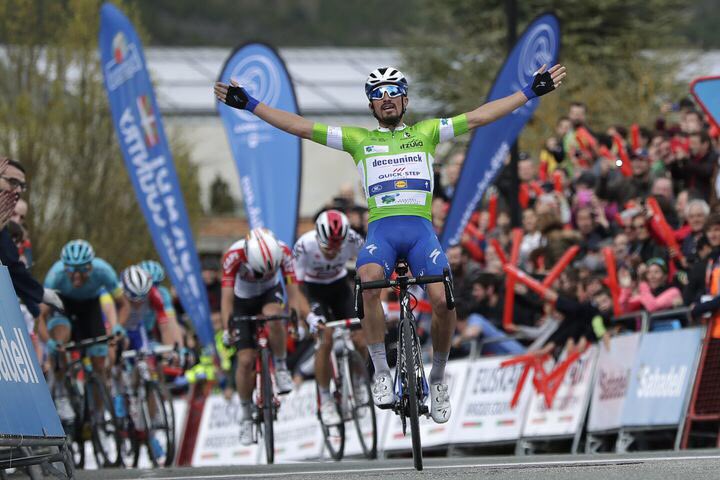 julian-alaphilippe-itzulia-2019-etapa2-victoria
