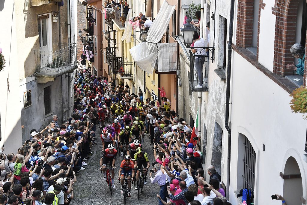 giro-italia-2019-etapa12-san-maurizio