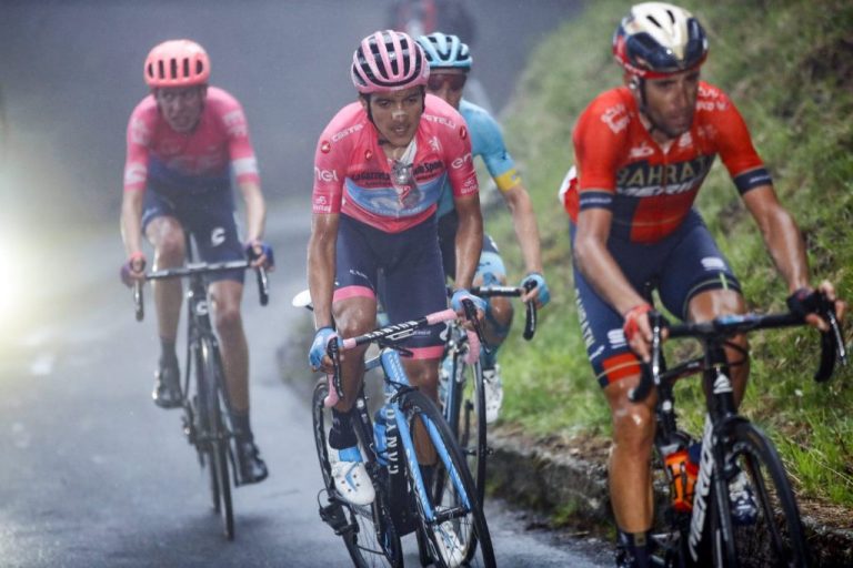 richard-carapaz-movistar-team-giro-italia-2019-etapa16