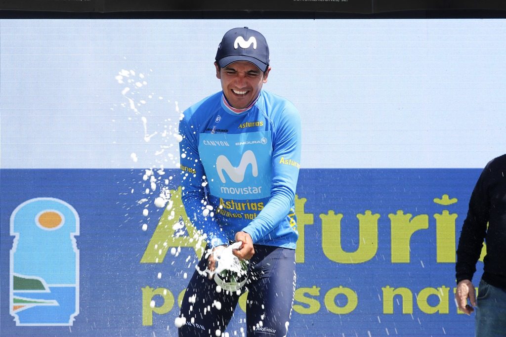 richard-carapaz-movistar-team-vuelta-asturias-2019-etapa3-1
