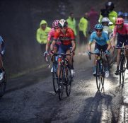 Vincenzo Nibali quiere el rosa: «Tenemos que inventar algo»