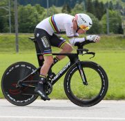 rohan-dennis-bahrain-merida-tour-suiza-2019-etapa1
