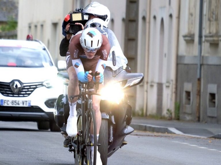 dorian-godon-ag2r-boucles-mayenne-2019-prologo