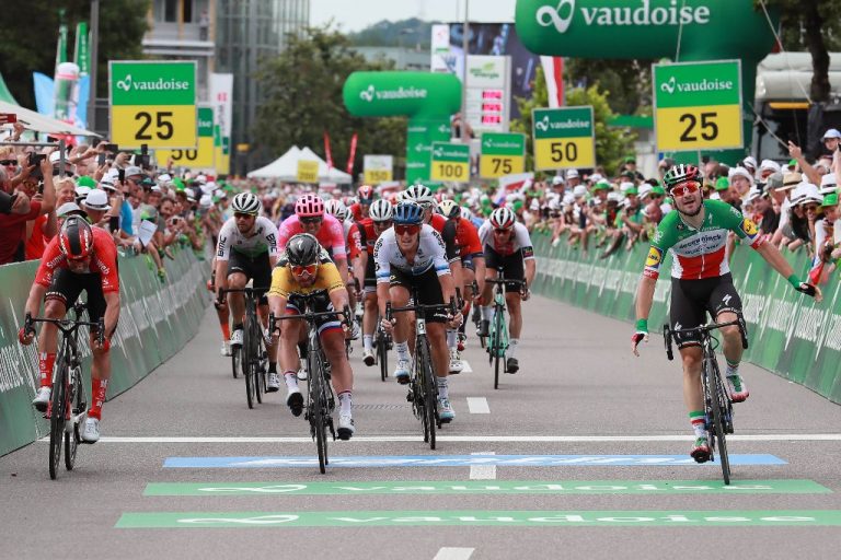 elia-viviani-deceuninck-quickstep-tour-suiza-2019-etapa4