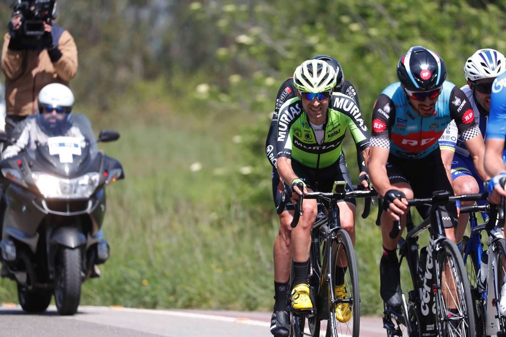 mikel-bizkarra-vuelta-asturias-2019-etapa3-baja