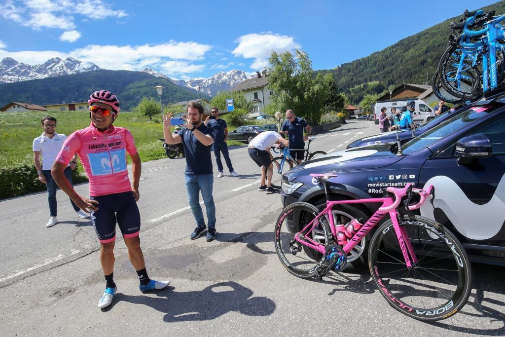 richard-carapaz-movistar-team-giro-italia-2019-canyon-2