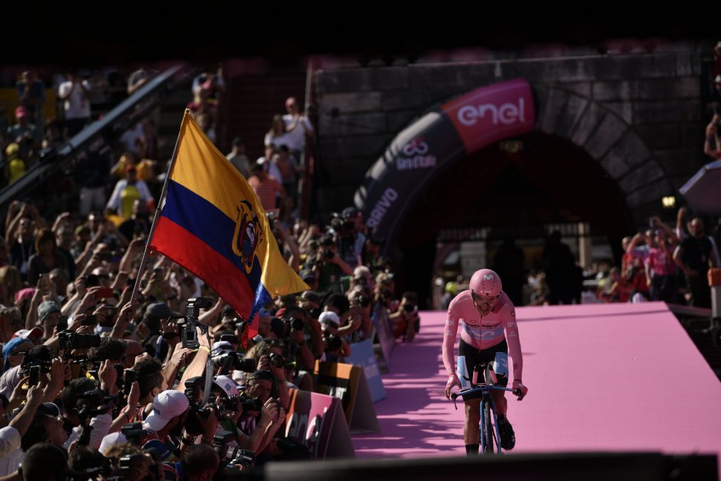 richard-carapaz-movistar-team-giro-italia-2019-etapa21