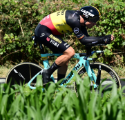 Tour Francia: Caída y abandono de Van Aert (Vídeo)