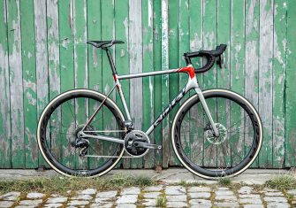 Helium SLX Disc_Bike_3 - Copyright Ridley