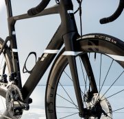 REACTO_DISC_LTD_MY2020_996B9533