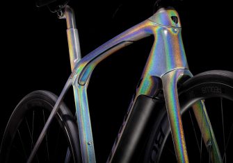 DomanePlus_LT_Prizmatic_front_angle_KO