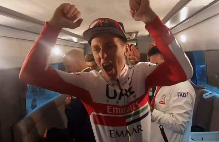 pogacar-autobus-vuelta