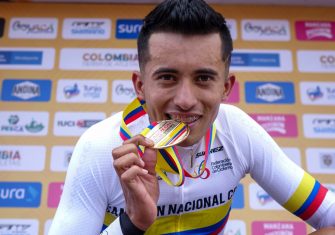 adrian-bustamante-uae-team-campeonato-colombia-cri-2020-1