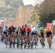 Fabio-Jakobsen-deceuninck-quicks-step-elia-viviani-Volta-ao-Algarve-2020-etapa1