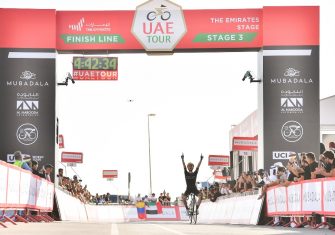 adam-yates-mitchelton-scott-uae-tour-2020-etapa3