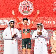 adam-yates-mitchelton-scott-uae-tour-2020-etapa3-podio