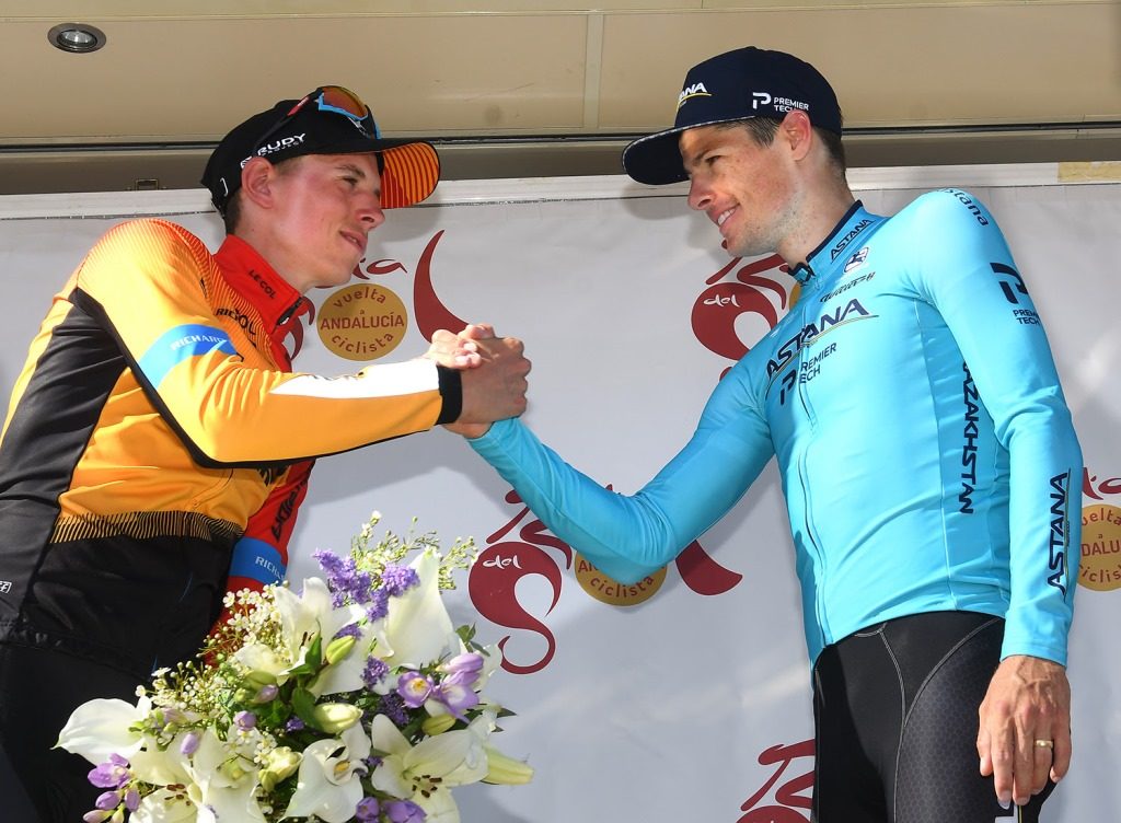 dylan-teuns-jakob-fuglsang-vuelta-andalucia-2020-etapa5