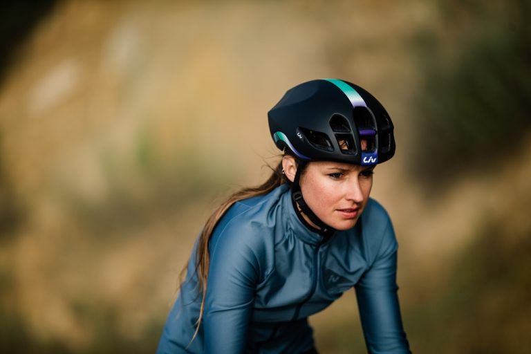 Liv Estima: Un casco aero con una ventilación superior