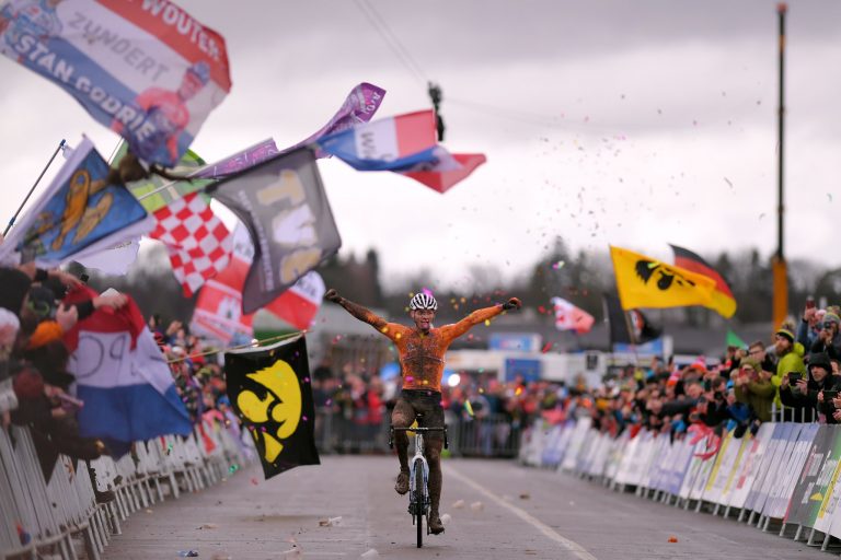 van-der-poel-meta-mundial-cx