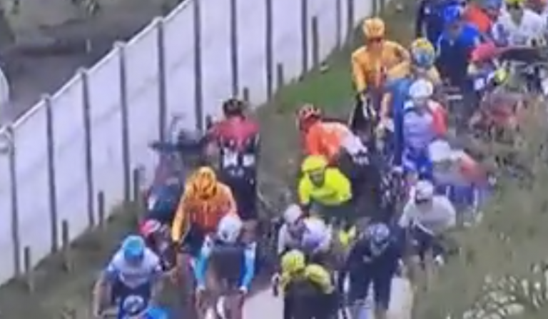 gianni-moscon-descalificacion-kuurne