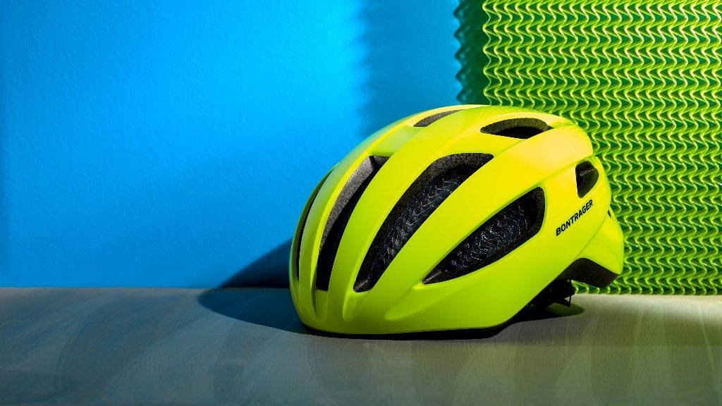 bontrager-Starvos WaveCel Bike Helmet_Grounded 2