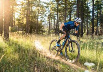 Giant Rev Pro MIPS: El casco para los ciclistas más exigentes