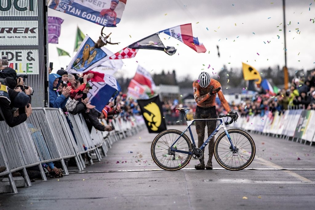 mathieu-van-der-poel-canyon-inflite