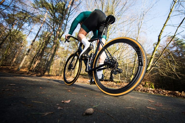 FFWD Tyro, ruedas de carbono por 999 euros