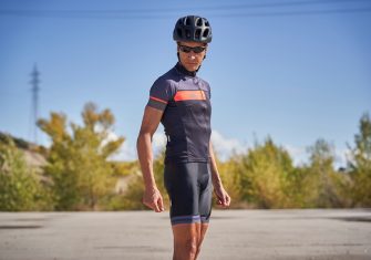 Eltin: Maillot Skipper y culote Darkspace, funcionalidad y diseño