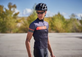 Eltin: Maillot Skipper y culote Darkspace, funcionalidad y diseño