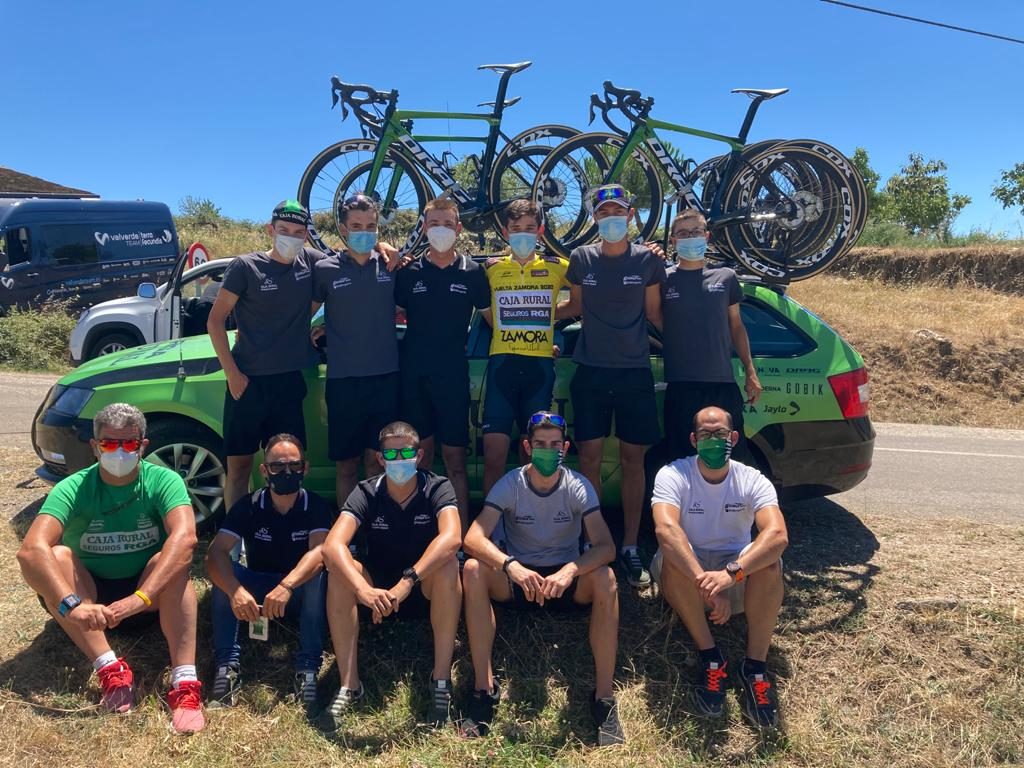 josu-etxeberria-caja-rural-rga-vuelta-zamora-2020-etapa4-equipo