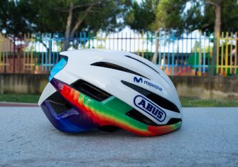 Movistar Team, nuevo maillot multicolor en la Strade Bianche